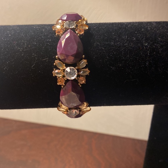 Very pretty stretch Bracelet with purple, clear and light peach beading - Picture 3 of 4